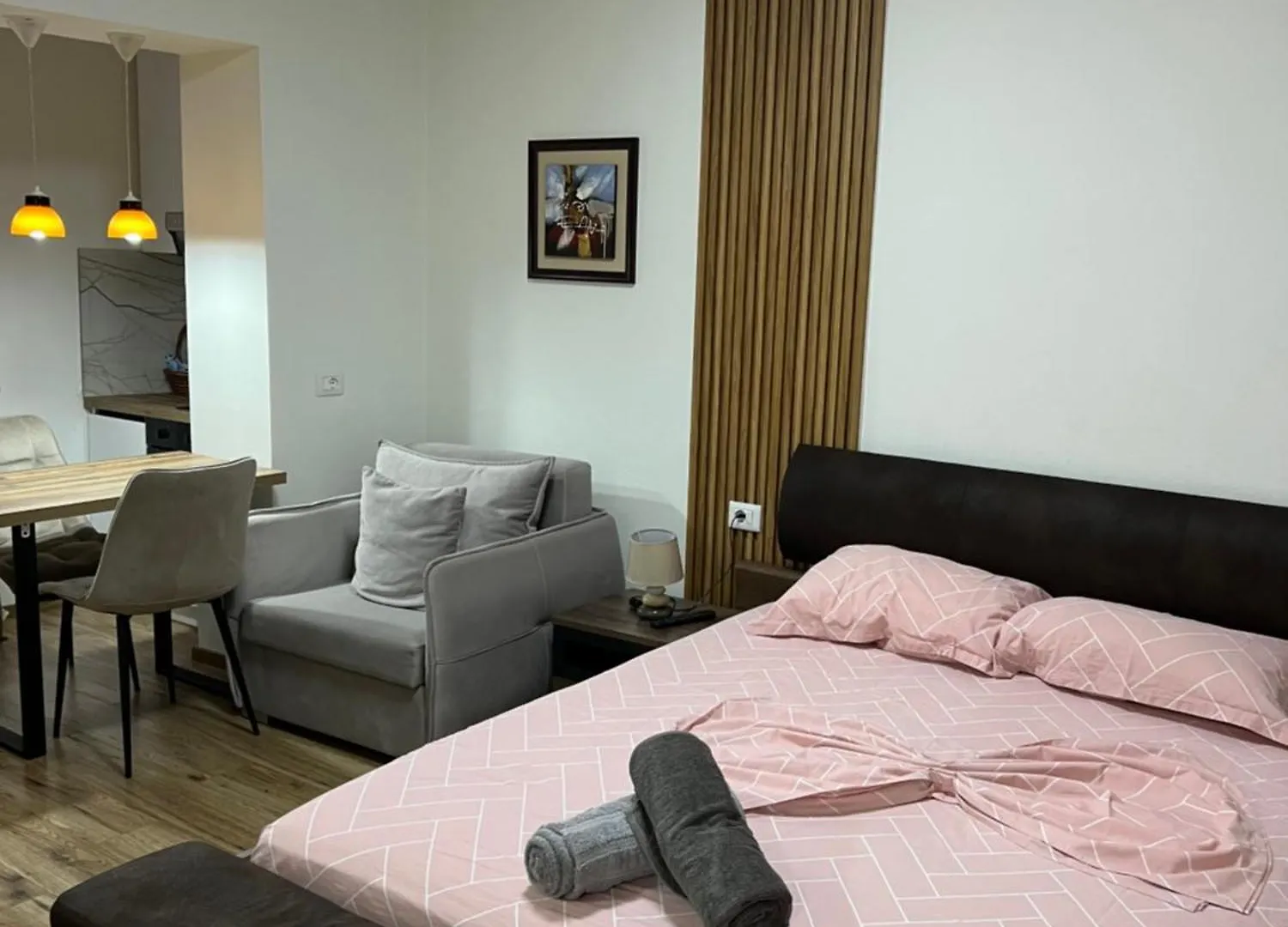 Bright & Roomy Myslym Shyri 티라나 아파트