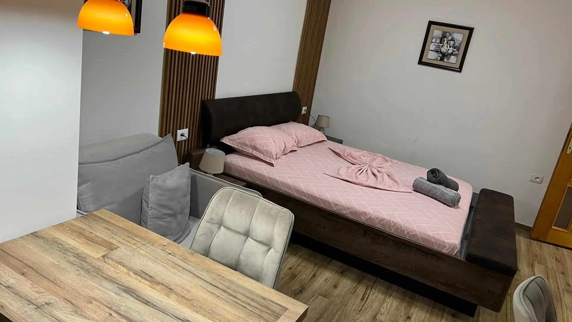 아파트 Bright & Roomy Myslym Shyri 티라나 알바니아
