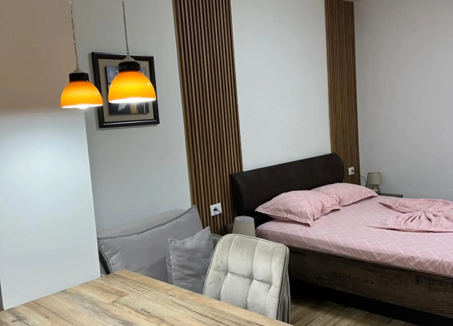 아파트 Bright & Roomy Myslym Shyri 티라나